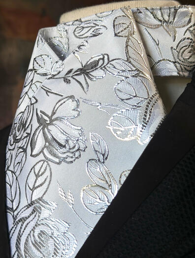 White and Burgundy Dressage Set w/ Burgundy Hunter Tie